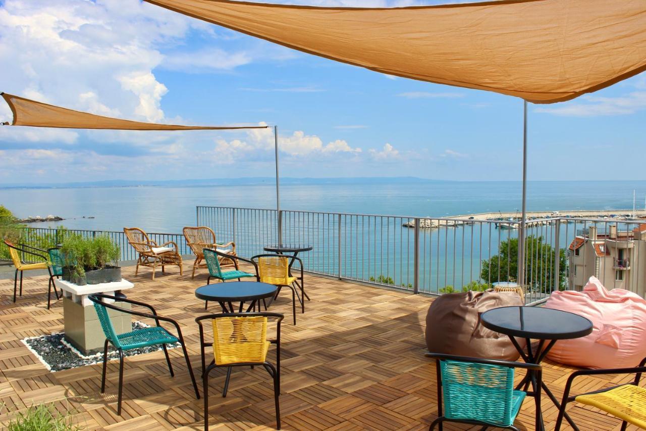 فندق Sunset Art Beach Front تشيرنوموريتس المظهر الخارجي الصورة