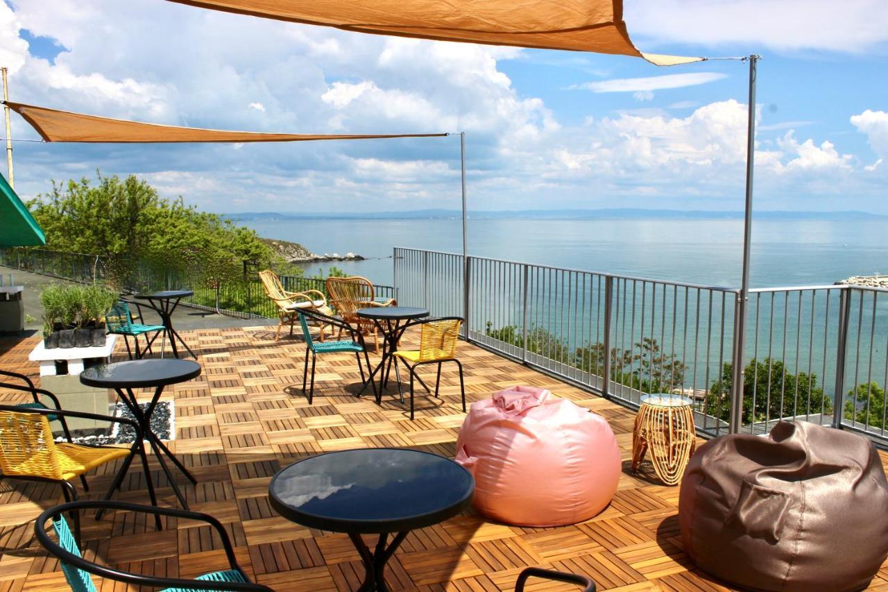 فندق Sunset Art Beach Front تشيرنوموريتس المظهر الخارجي الصورة